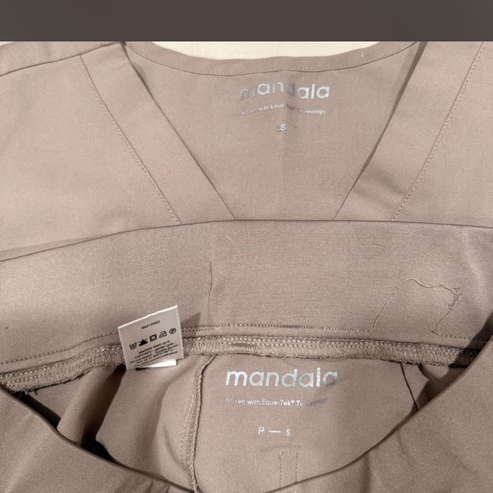 Mandala Macchiato V-Neck Scrub Set - Picture 2 of 2